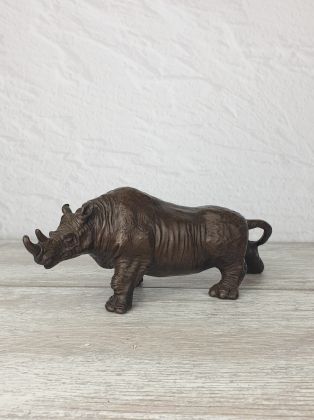 Носорог (без подставки)