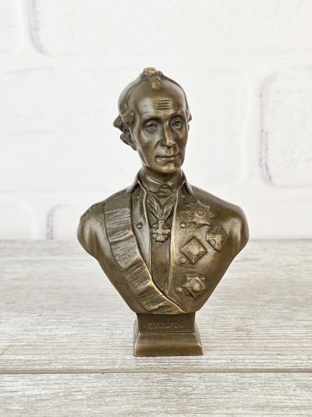 Бюст "Суворов (Монументскульптура 62г)"