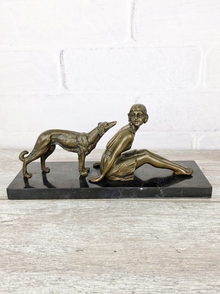 Статуэтка "Девушка с борзой (ЕРА-737)" Статуэтка "Девушка с борзой (ЕРА-737)"