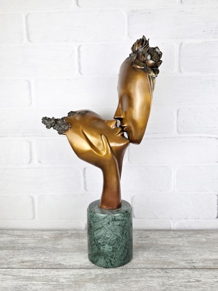 Статуэтка "Поцелуй (54cм)" Статуэтка "Поцелуй (54cм)"