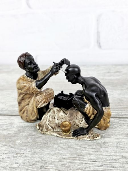 Статуэтка "Арабский цирюльник" Статуэтка "Арабский цирюльник"