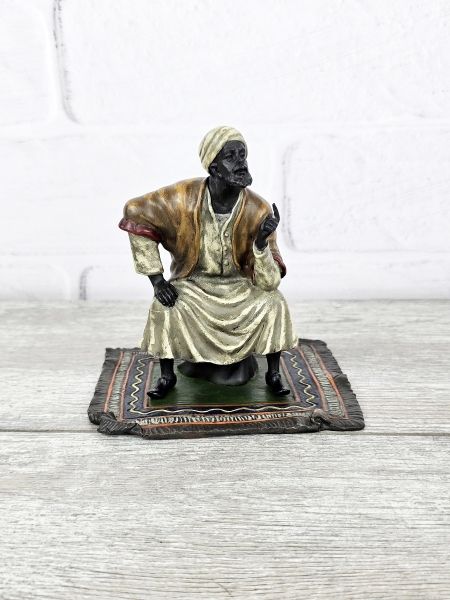 Статуэтка "Философ" Статуэтка "Философ"
