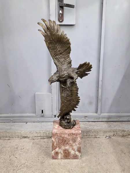 Статуэтка "Орёл парящий (90см)"