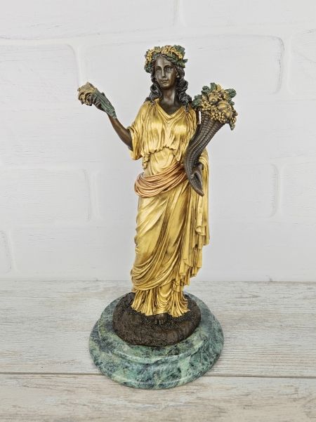 Статуэтка "Деметра - богиня плодородия (золото)"