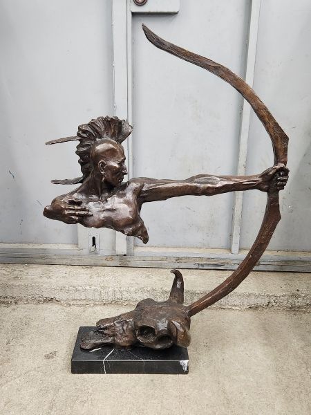 Скульптура "Первый воин нации (индеец YL-213)"
