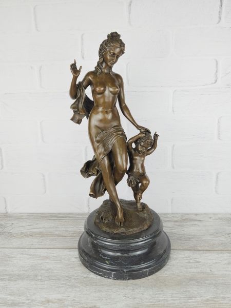 Скульптура "Девушка с мальчиком (ЕР-898)"