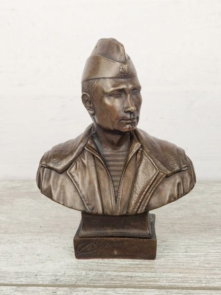 Бюст "Путин (в форме, 32см)"