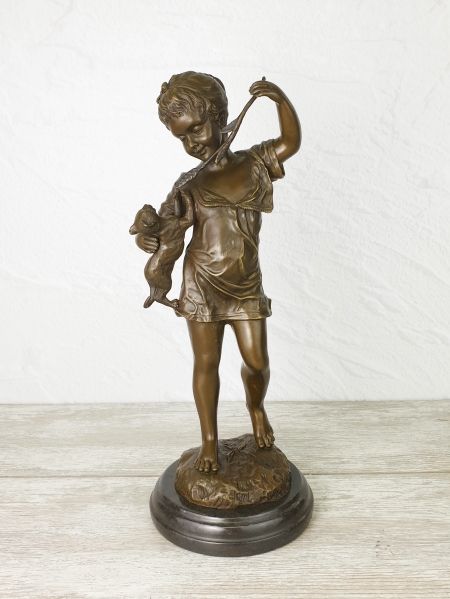 Статуэтка "Девочка с котёнком (40см)"