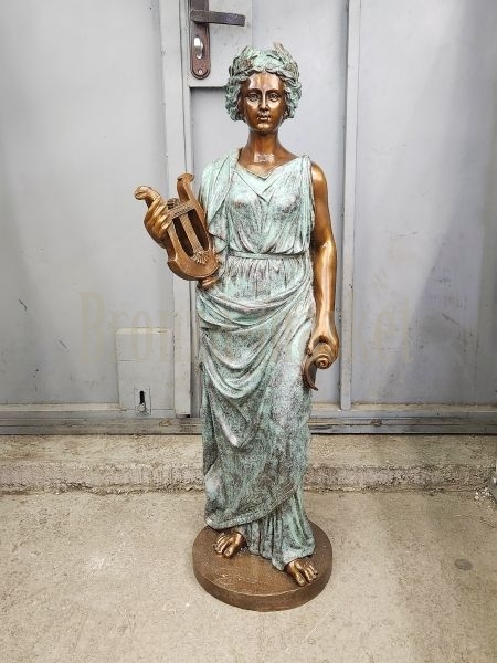Скульптура "Богиня искусства (крупная)"