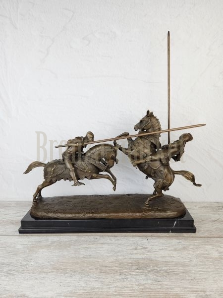 Скульптура "Бой герцога Кларенса и рыцаря Фонтена"