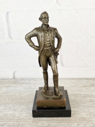 Суворов (статуэтка)