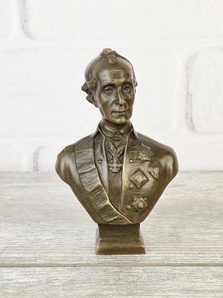 Суворов (Монументскульптура 62г)