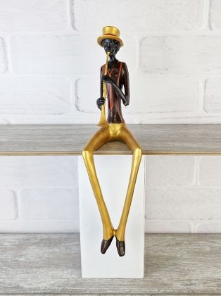 Негритянка на полку (с кларнетом)