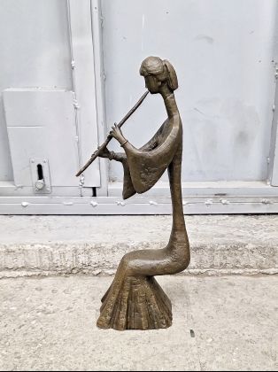 Музыкантша (на духовых)