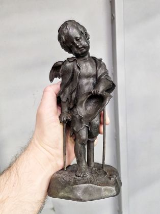 Статуэтка антикварная "Хромой ангел (Касли 70-80г)"