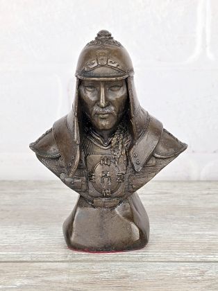 Чингисхан (Бюст)