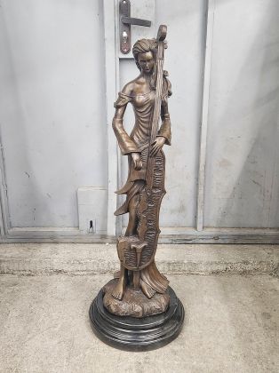 Виолончелистка (98см)