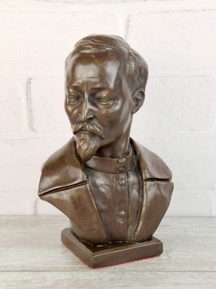 Дзержинский (25см., ск.Василик)