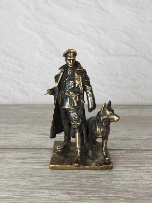 Статуэтка "Немецкий офицер с собакой"