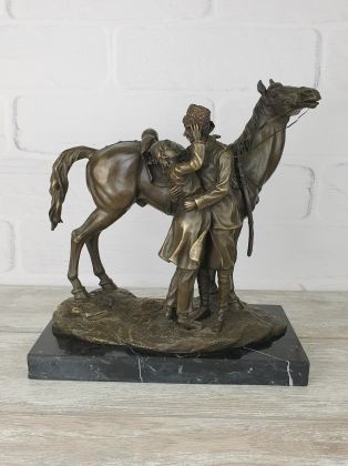 Скульптура "Прощание казака с казачкой у лошади"