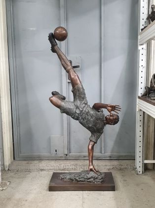 Футболист (огромный, 1м 32см)