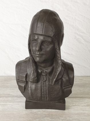 Гагарин в шлеме (крупный)