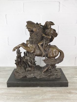 Скульптура "Наполеон на коне (крупный)"