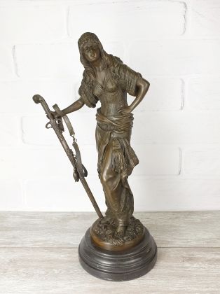 Скульптура "Джудит с мечом"