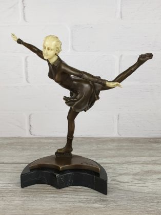 Скульптура "Фигуристка (бронза, кость)"