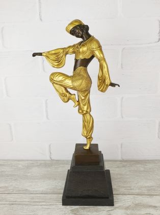 Танцовщица (в золотом 2)