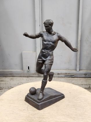 Статуэтка "Футболист (Касли, 1963г)"